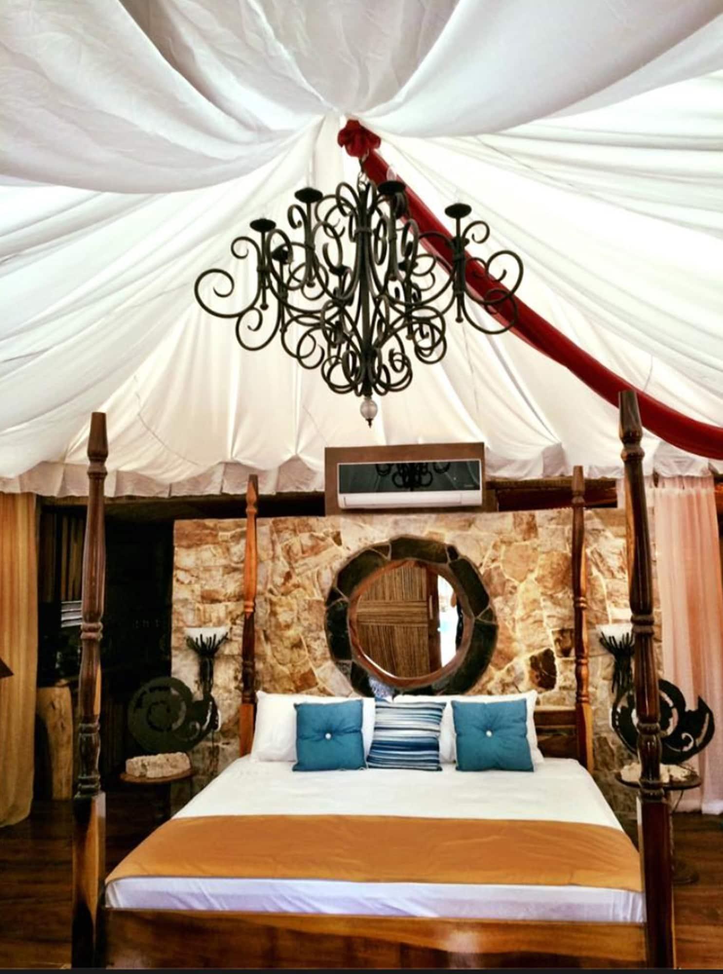 Ocho Artisan Bungalows (Adults Only) Tamarindo Ngoại thất bức ảnh