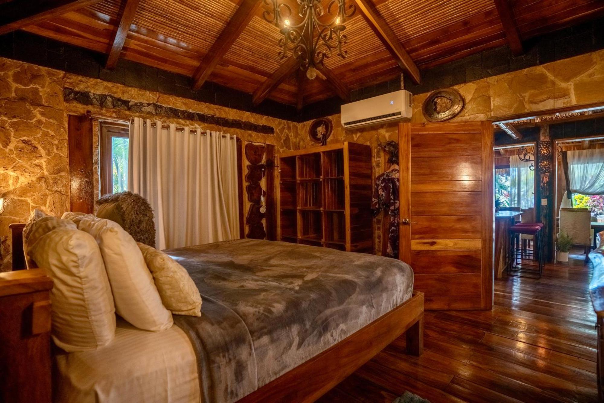 Ocho Artisan Bungalows (Adults Only) Tamarindo Ngoại thất bức ảnh