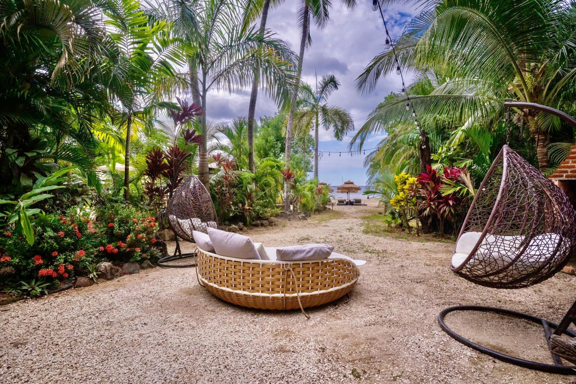 Ocho Artisan Bungalows (Adults Only) Tamarindo Ngoại thất bức ảnh