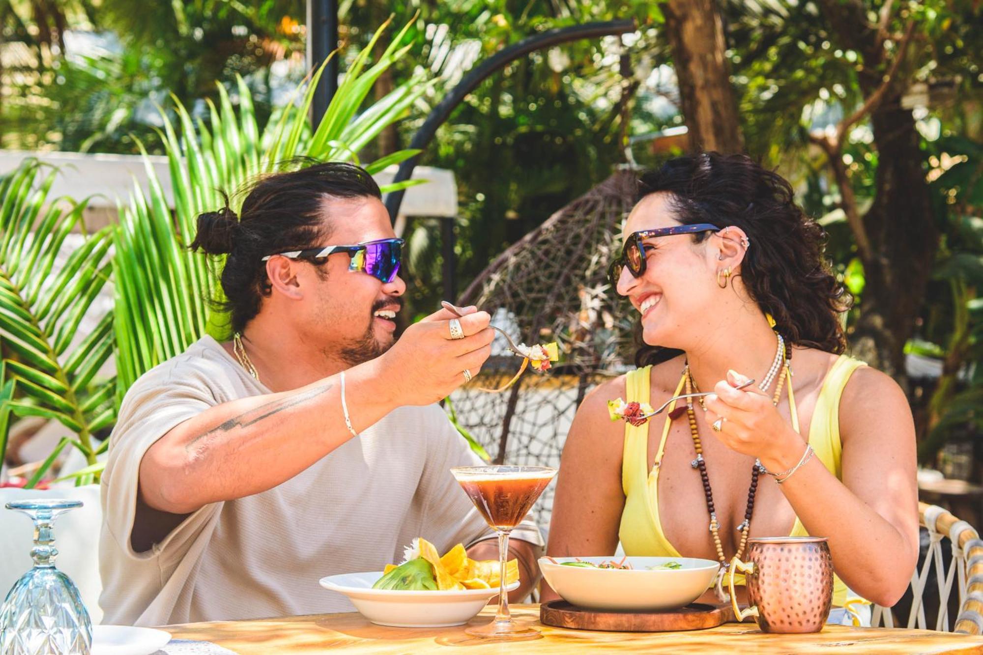 Ocho Artisan Bungalows (Adults Only) Tamarindo Ngoại thất bức ảnh