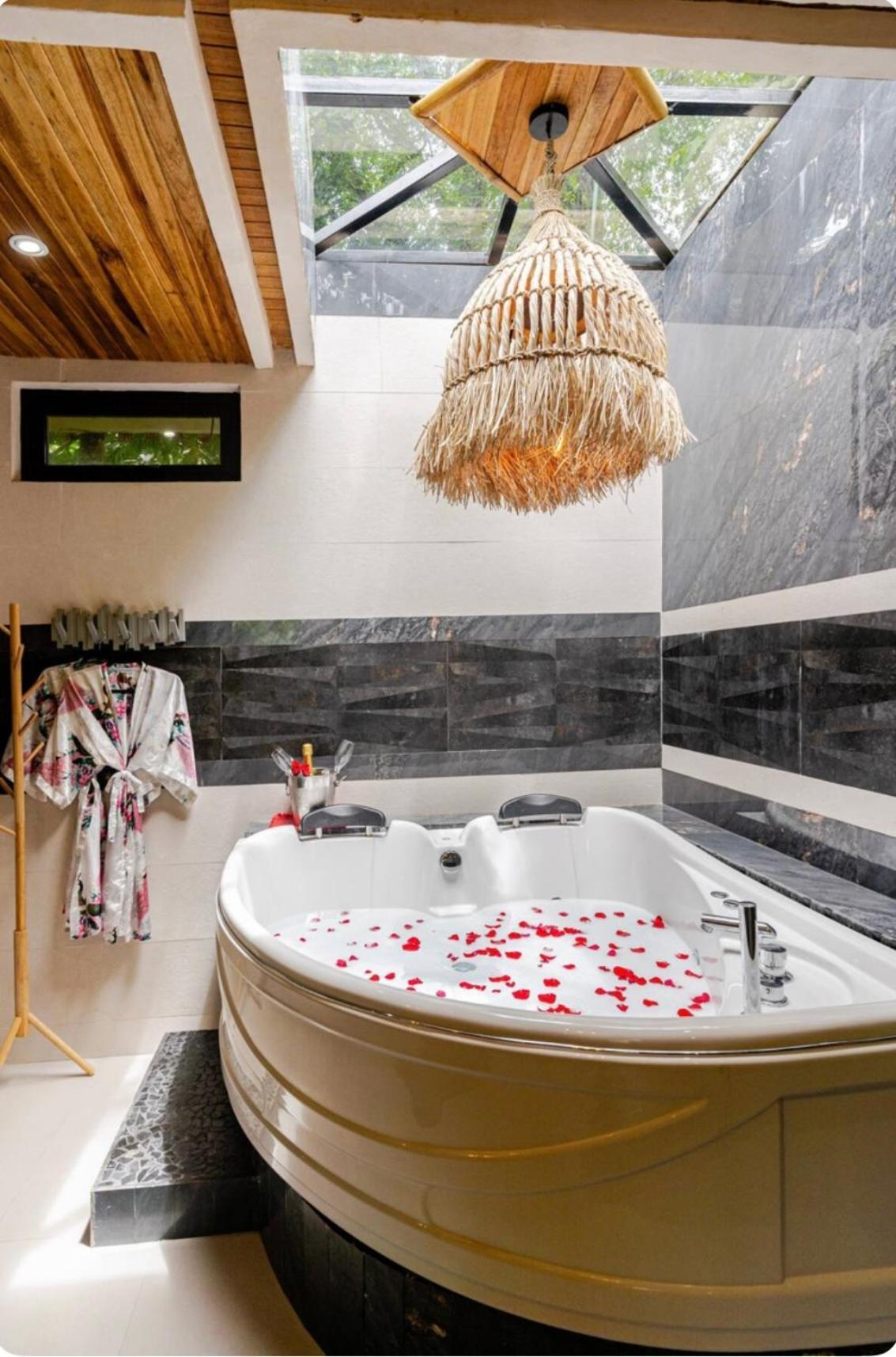 Ocho Artisan Bungalows (Adults Only) Tamarindo Ngoại thất bức ảnh