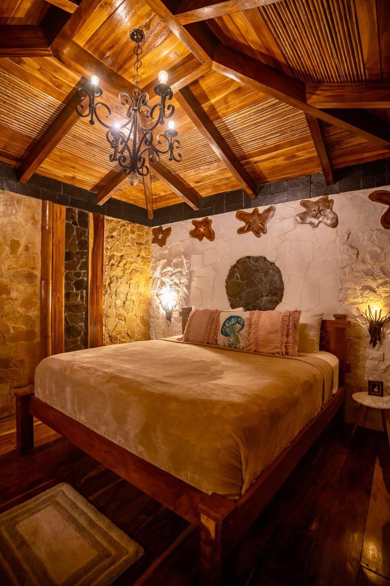 Ocho Artisan Bungalows (Adults Only) Tamarindo Ngoại thất bức ảnh