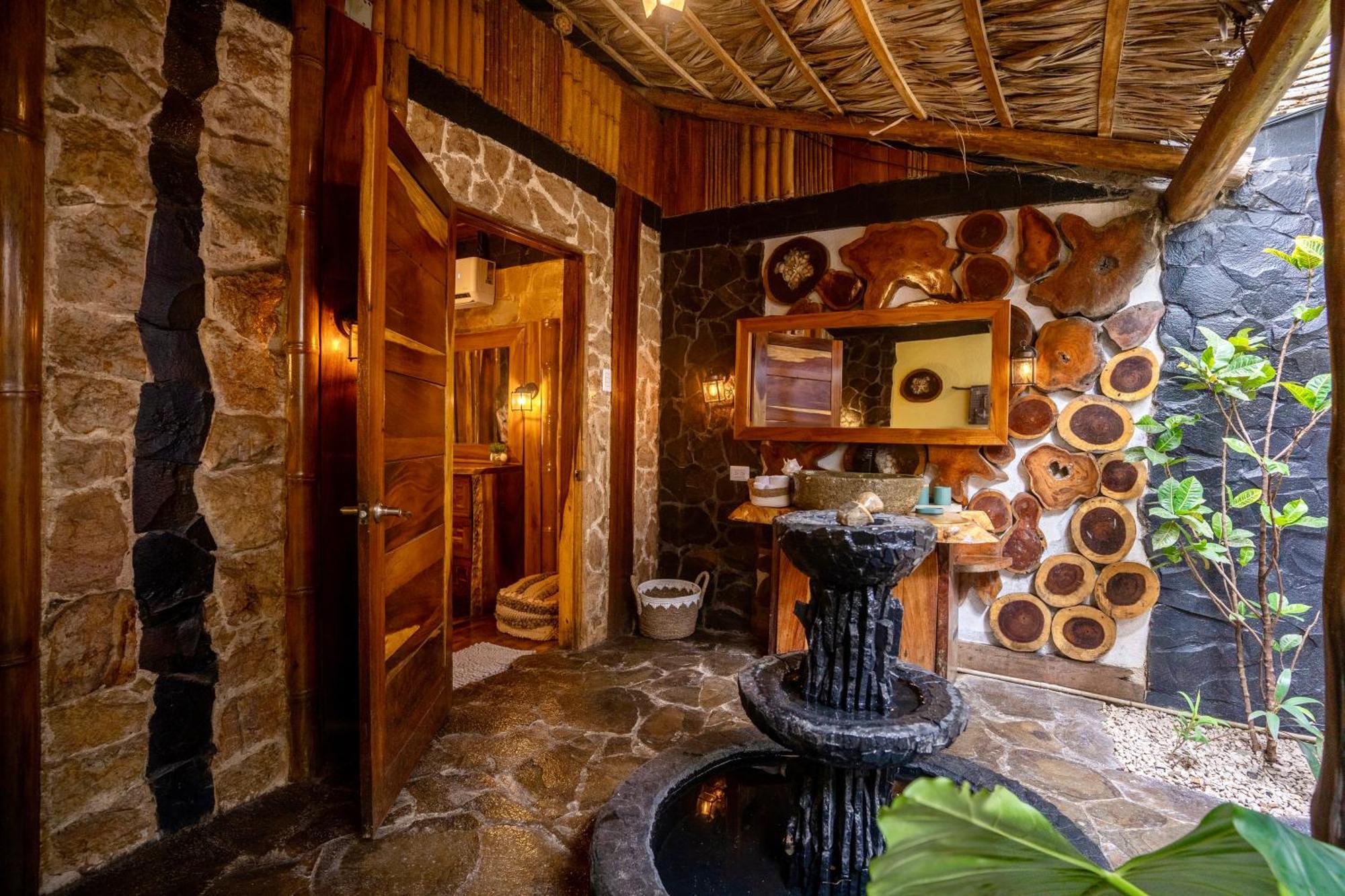 Ocho Artisan Bungalows (Adults Only) Tamarindo Ngoại thất bức ảnh