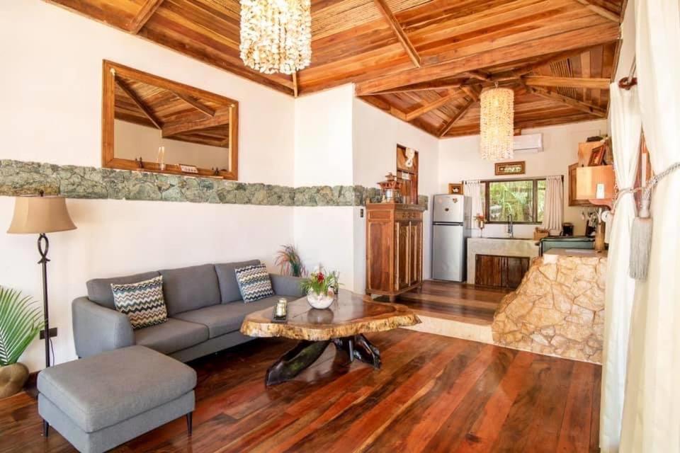 Ocho Artisan Bungalows (Adults Only) Tamarindo Ngoại thất bức ảnh
