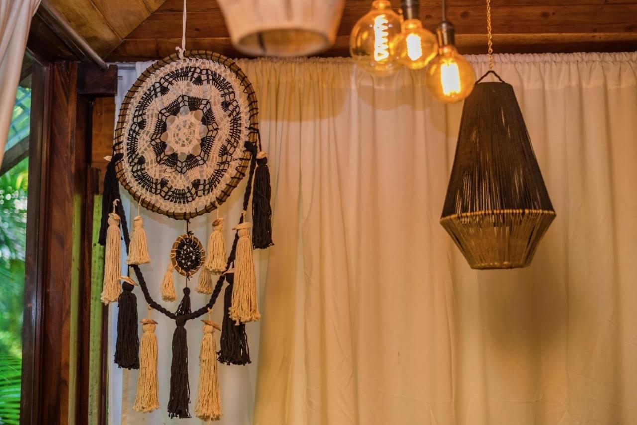 Ocho Artisan Bungalows (Adults Only) Tamarindo Ngoại thất bức ảnh