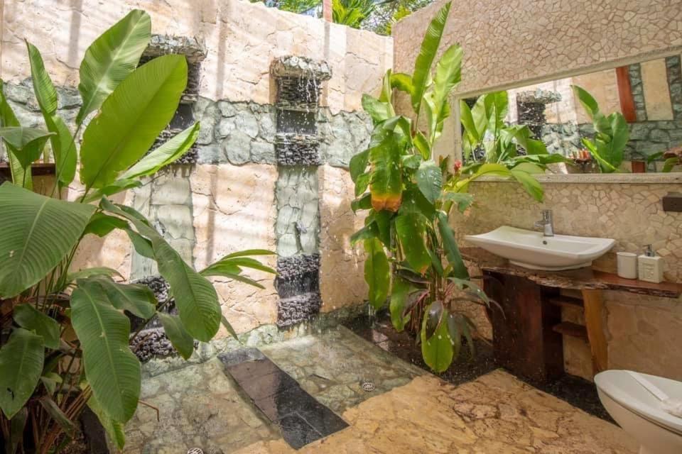 Ocho Artisan Bungalows (Adults Only) Tamarindo Ngoại thất bức ảnh
