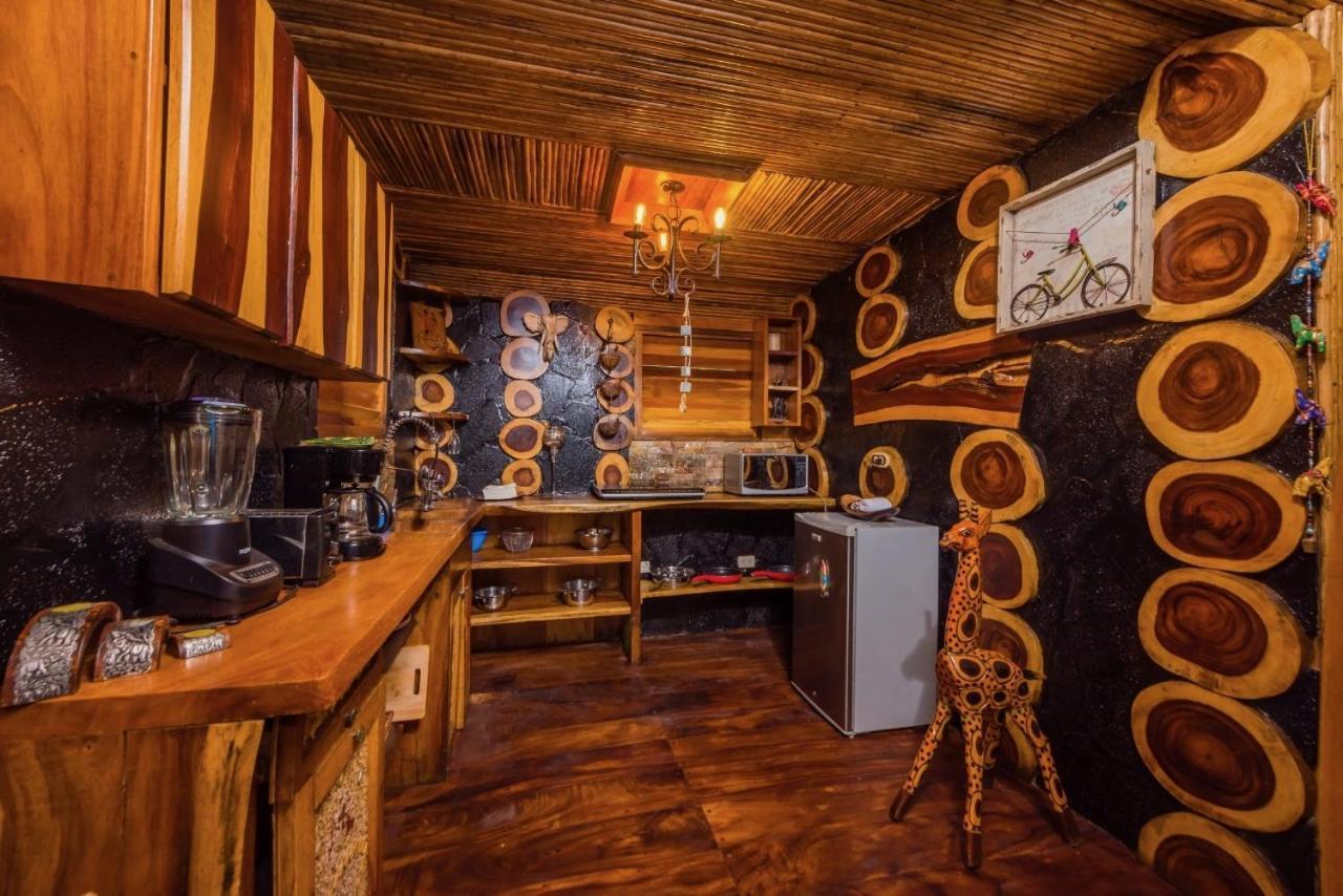 Ocho Artisan Bungalows (Adults Only) Tamarindo Ngoại thất bức ảnh