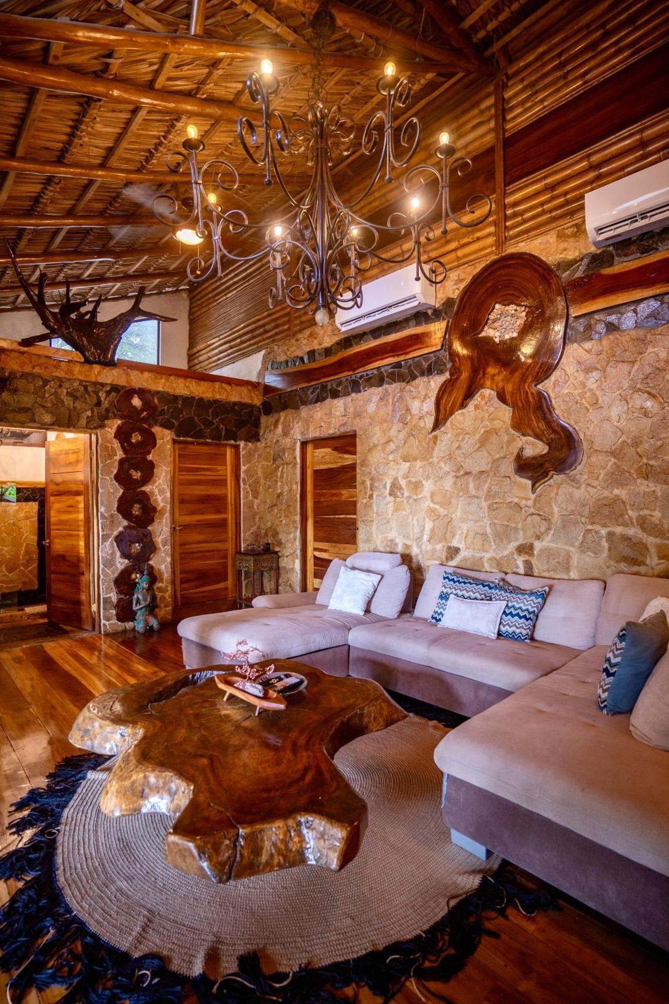 Ocho Artisan Bungalows (Adults Only) Tamarindo Ngoại thất bức ảnh