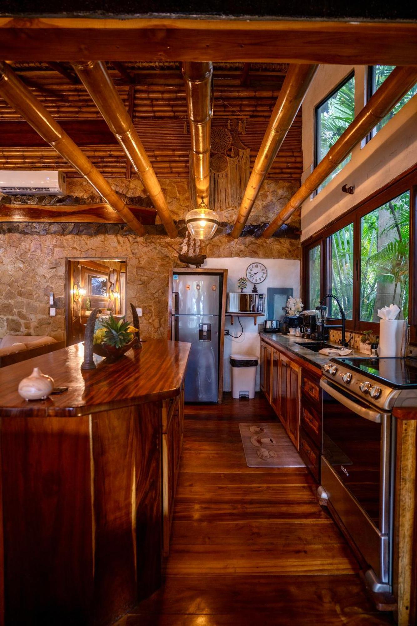 Ocho Artisan Bungalows (Adults Only) Tamarindo Ngoại thất bức ảnh