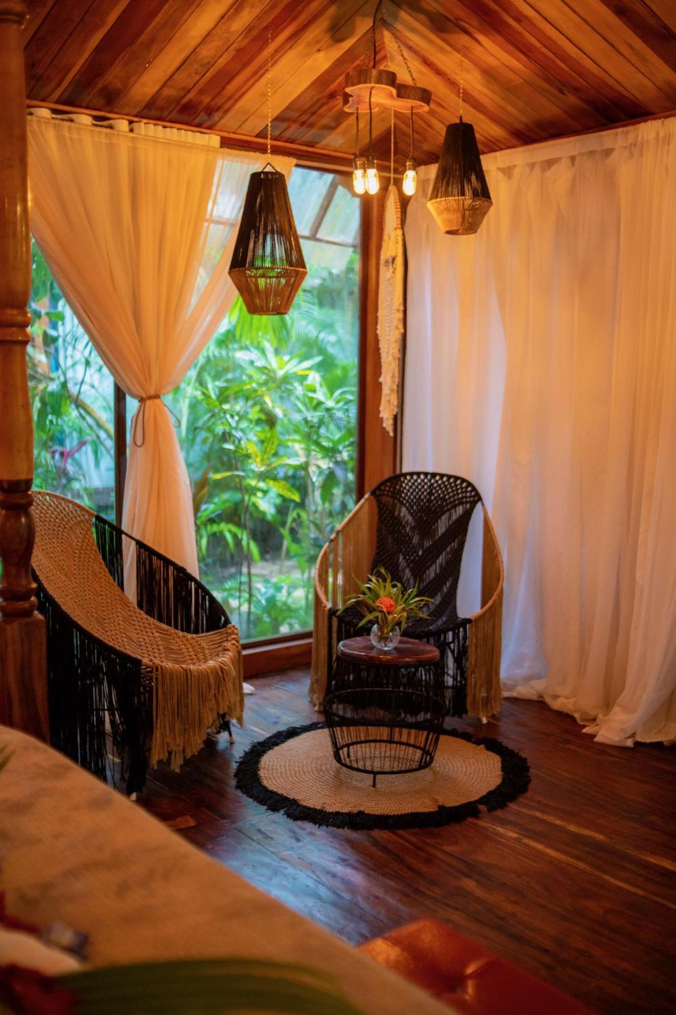Ocho Artisan Bungalows (Adults Only) Tamarindo Ngoại thất bức ảnh