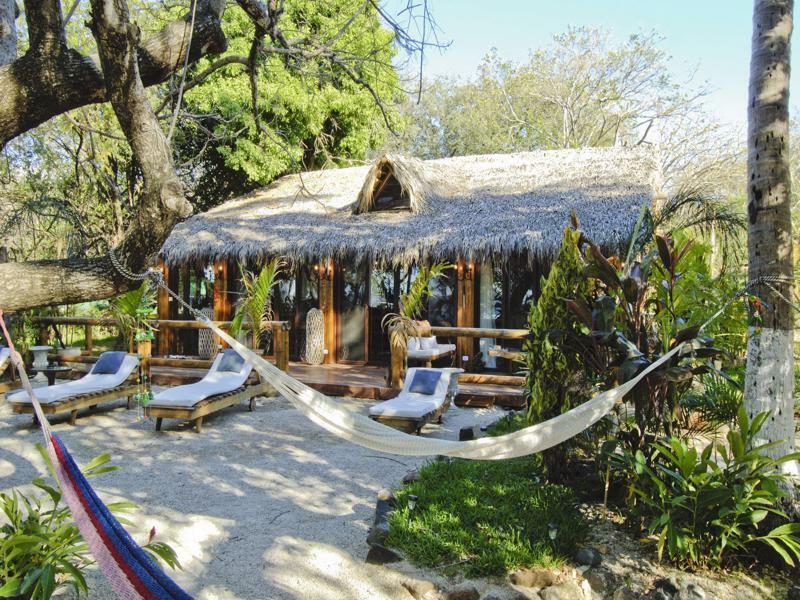 Ocho Artisan Bungalows (Adults Only) Tamarindo Ngoại thất bức ảnh