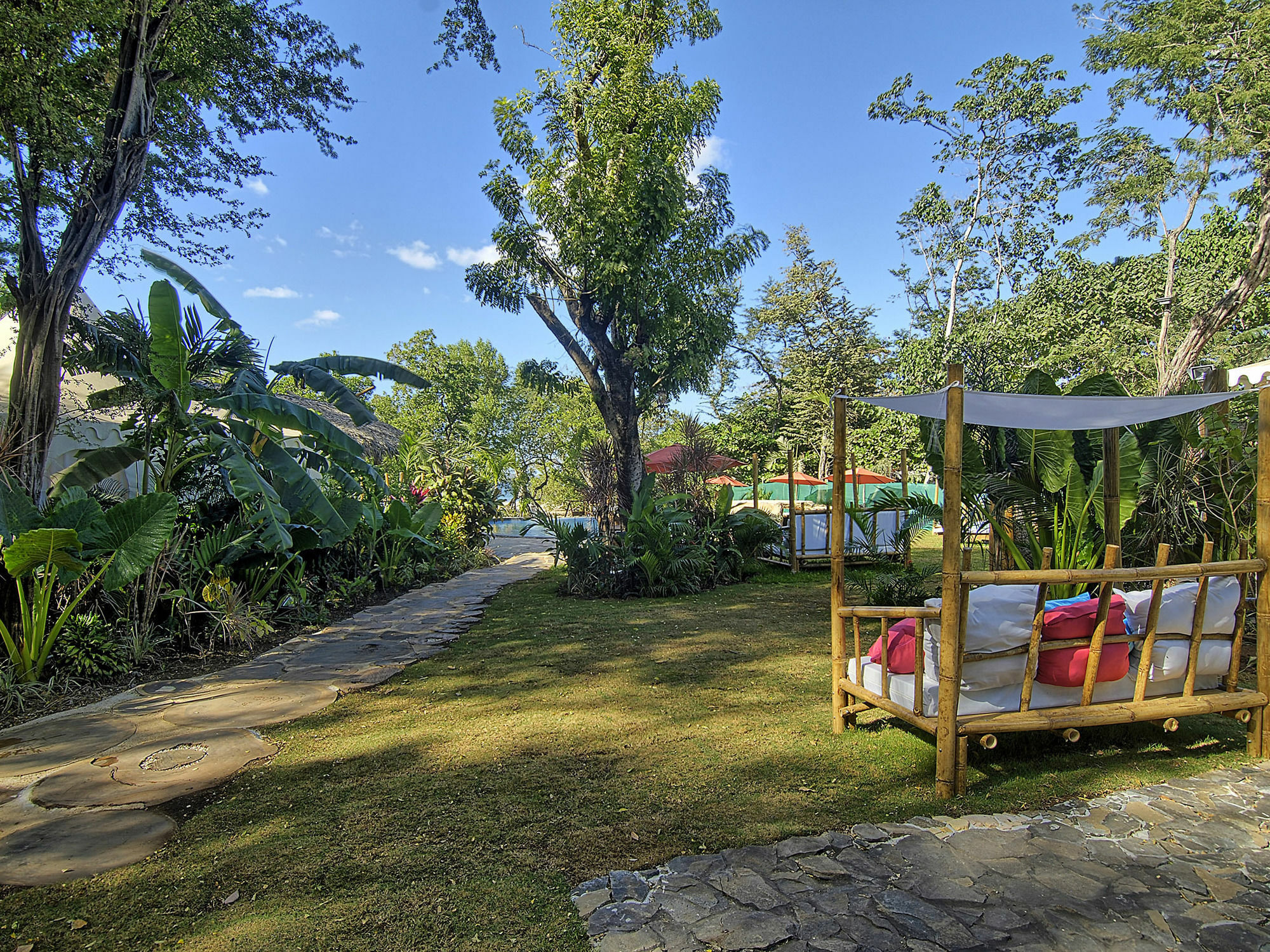 Ocho Artisan Bungalows (Adults Only) Tamarindo Ngoại thất bức ảnh