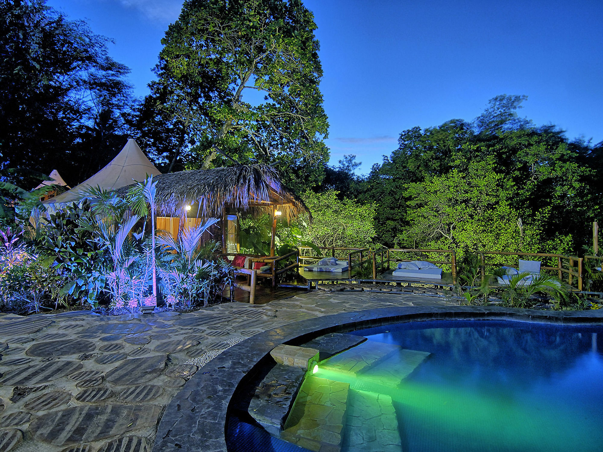 Ocho Artisan Bungalows (Adults Only) Tamarindo Ngoại thất bức ảnh